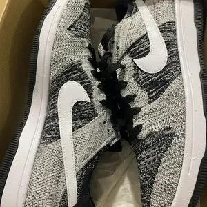 Nike Dunk Flyknit ‘Oreo’ Size 9.5 men’s Nike | Shoes | Nike Dunk Flyknit Oreo Size 95 Mens | Poshmark main image 2